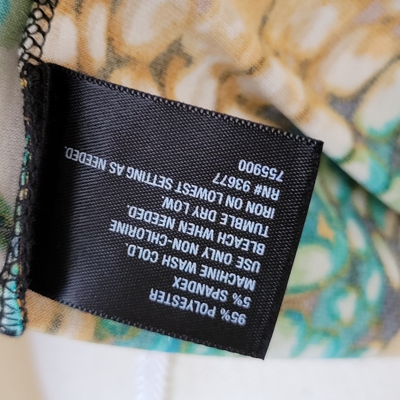 East 5th animal print blouse size medium - Picture 7 of 7